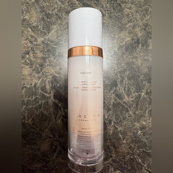 Jaclyn Cosmetics Skin Tint Perfecting Blurring Foundation Fair Light 1.0 Fl.Oz - Picture 2 of 2
